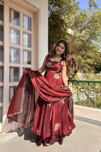 Sleeveless Fendy Silk Ethnic Wear Set