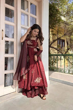 Sleeveless Fendy Silk Ethnic Wear Set