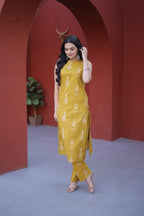 Sleeveless Cotton Pant Suit