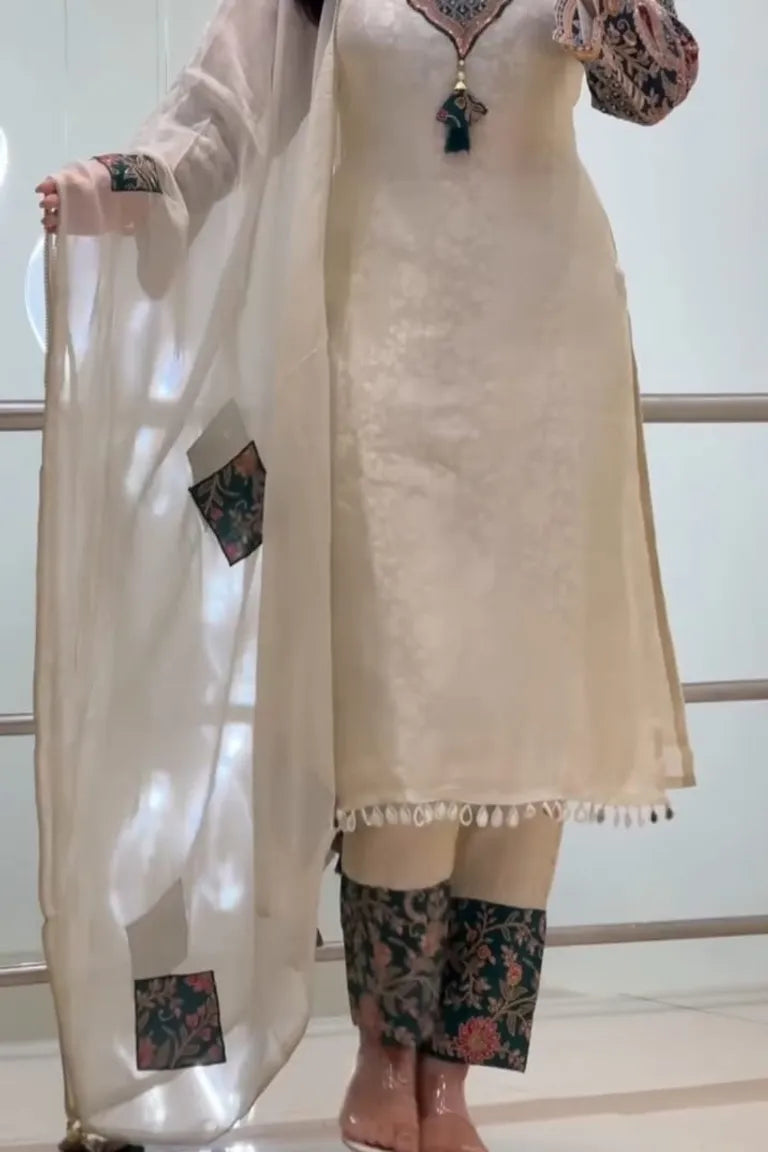 Off-White Banarasi Handwork Kurta Set