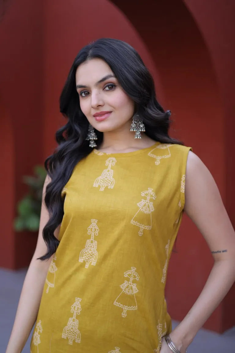 Sleeveless Cotton Pant Suit