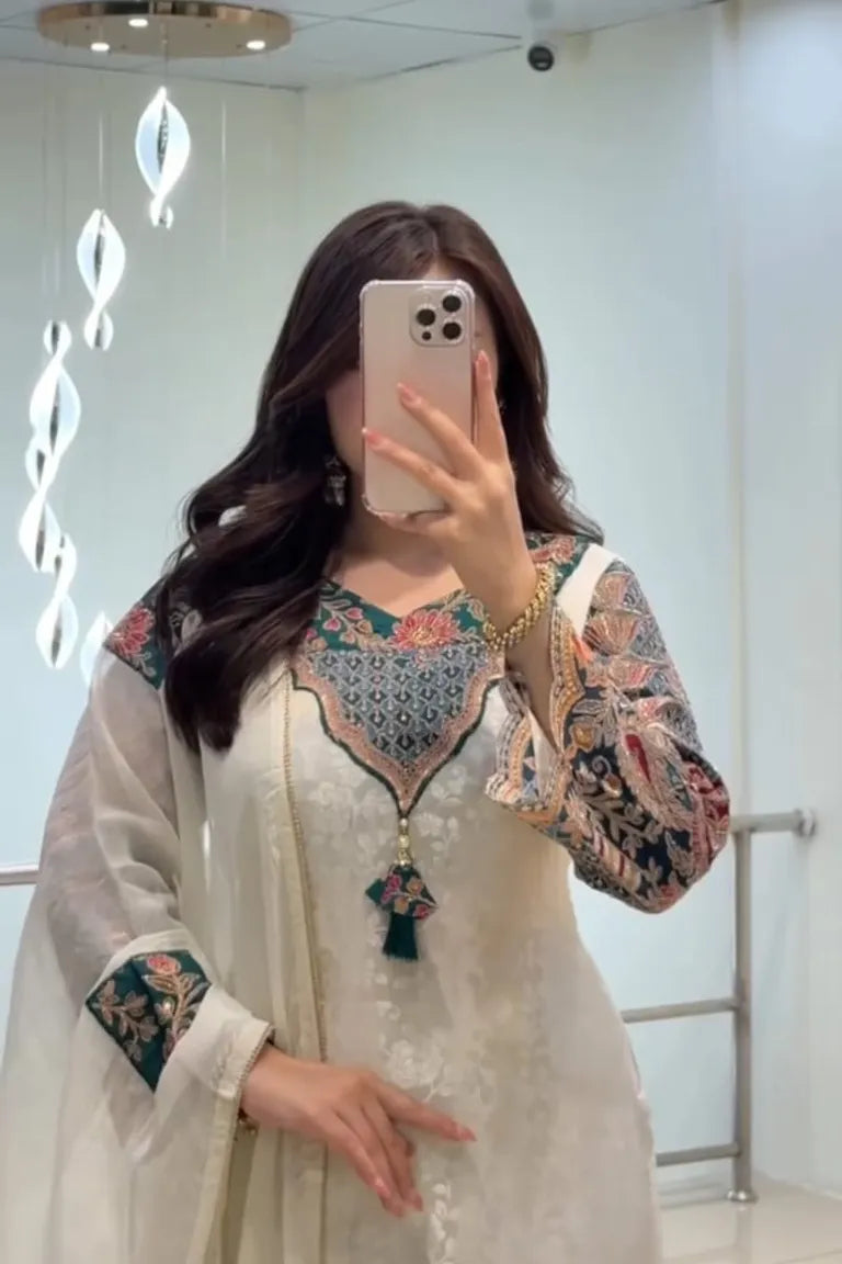 Off-White Banarasi Handwork Kurta Set