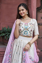 Contrast Dupatta White Lehenga Choli