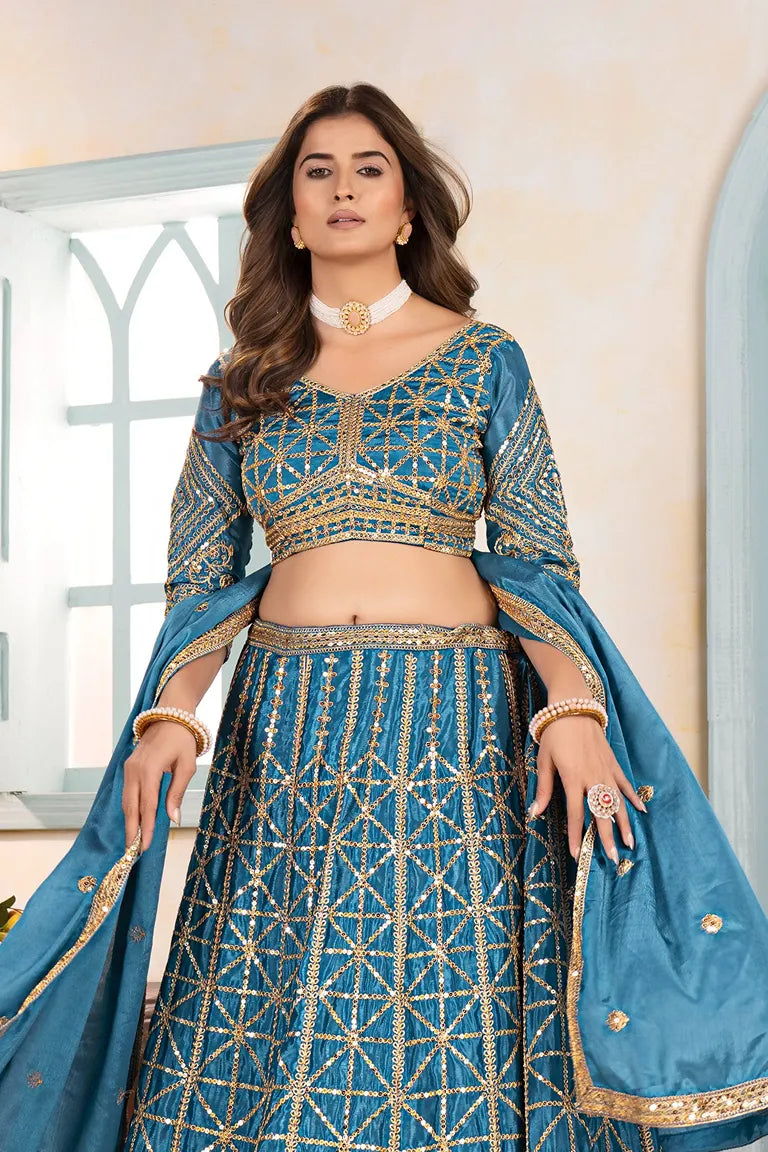 Embroidered Elegance Echo