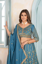 Embroidered Elegance Echo