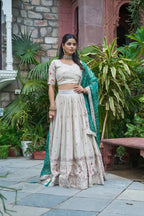 Contrast Dupatta Festive Lehenga-choli
