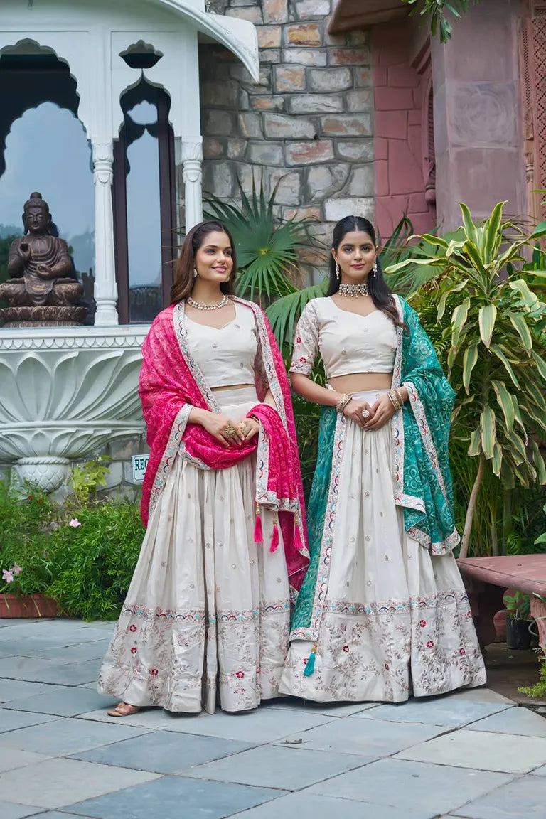 Contrast Dupatta Festive Lehenga-choli