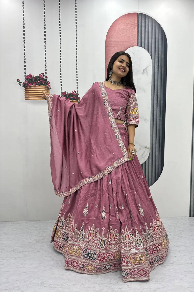 Paisley Courtyard Grace