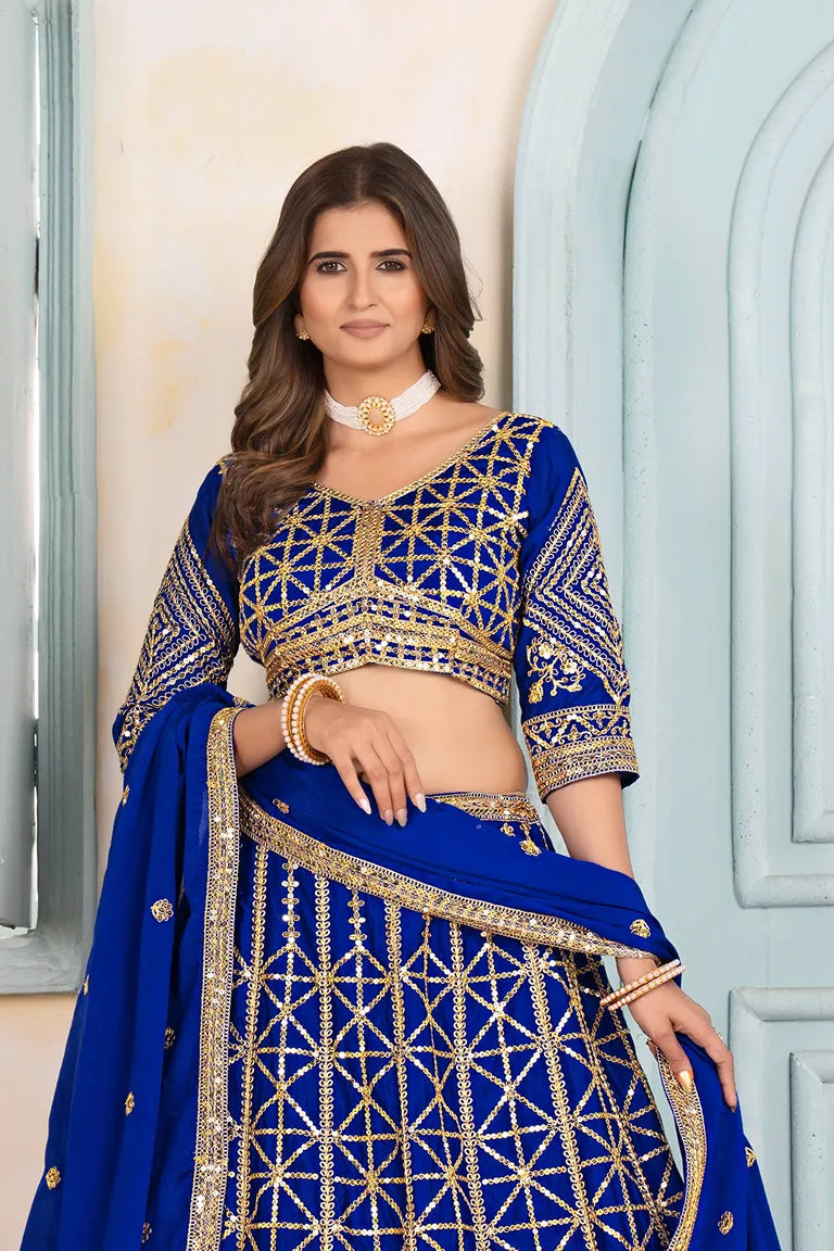 Embroidered Elegance Echo