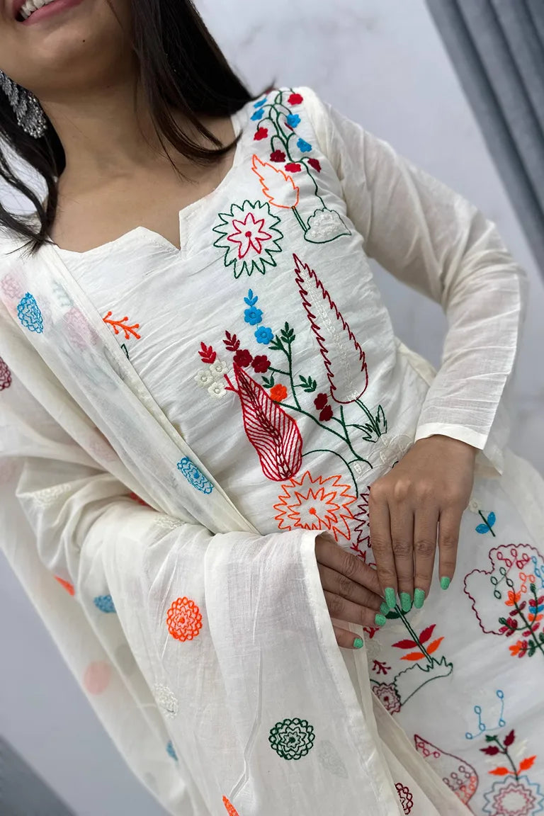 Circle Courtyard Grace