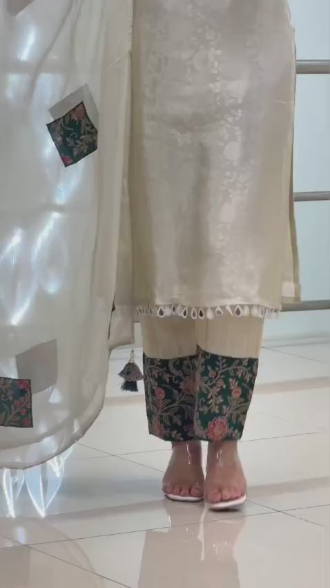 Off-White Banarasi Handwork Kurta Set