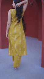 Sleeveless Cotton Pant Suit